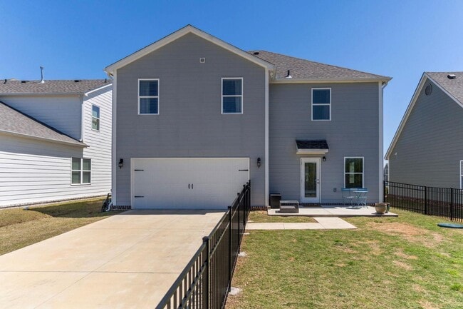 Building Photo - 6321 Town Ln