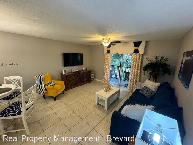 Building Photo - 2 br, 2 bath House - 1010 Pine Tree Drive,...