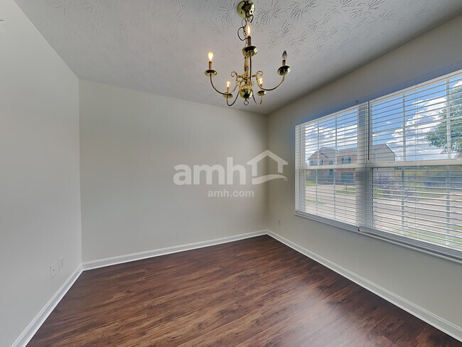 Building Photo - 2324 Pleasant Meadows Dr