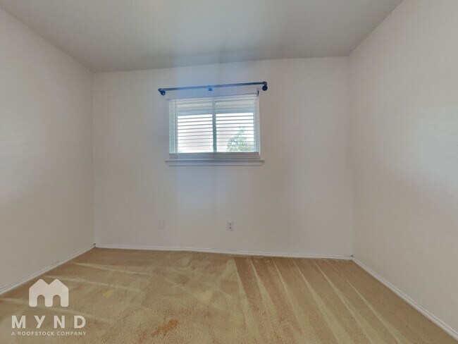 Building Photo - 9716 Meadowheath Dr