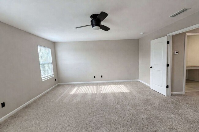 Building Photo - 12881 Clydesdale Dr