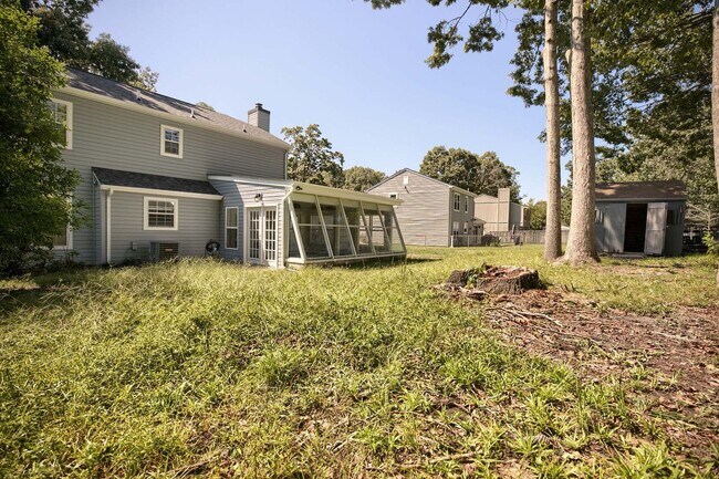 Building Photo - Call Sabrina Thomas Office at 757-767-0767...