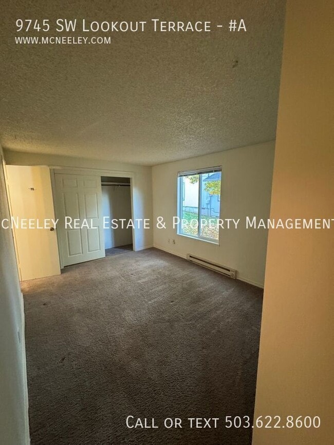 Building Photo - 9745 SW Lookout Terrace