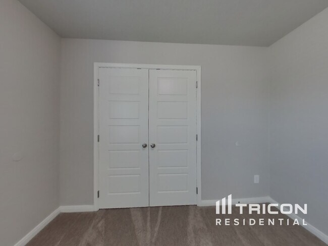 Building Photo - 5520 Shasta Pl