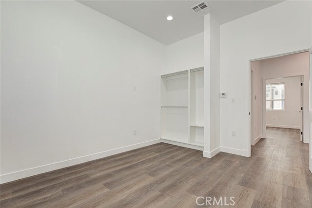 Building Photo - 6831 Bellaire Ave