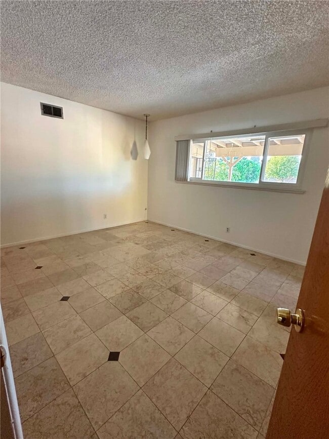 Building Photo - 17458 Fontlee Ln