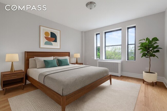 Primary Photo - 690 Riverside Dr