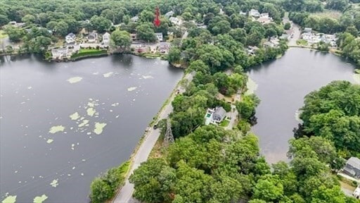 Building Photo - 15 Shore Rd