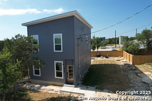 Building Photo - 2076 Dry Creek