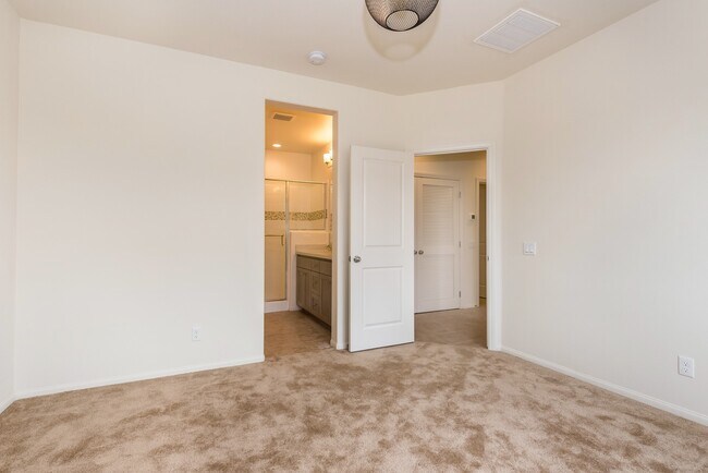 Building Photo - Village at Los Carneros 3 bed/ 2 bath Condo with 2-car garage and AC!