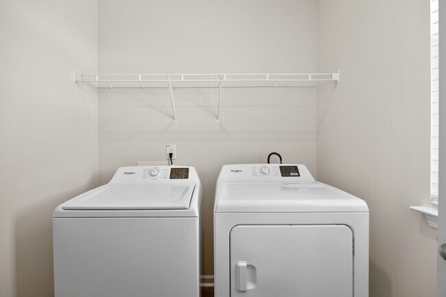 Building Photo - 85 Bonaparte St