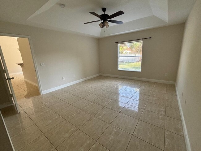 Building Photo - 1341 SW Oriole Ln