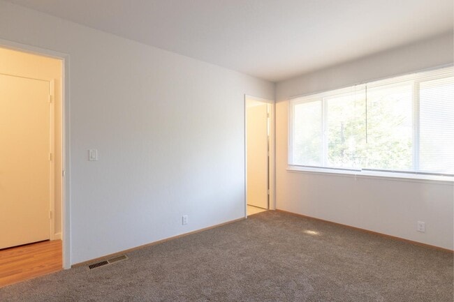 Building Photo - 1122 Grand Teton Dr