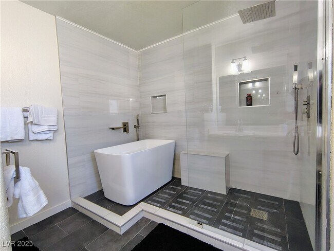 Building Photo - 4521 Palm Mesa Dr