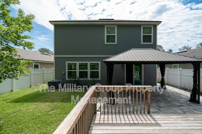 Building Photo - 7814 Meadow Walk Ln