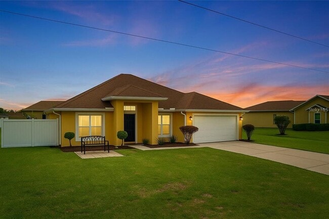 Building Photo - 408 Magpie Ct