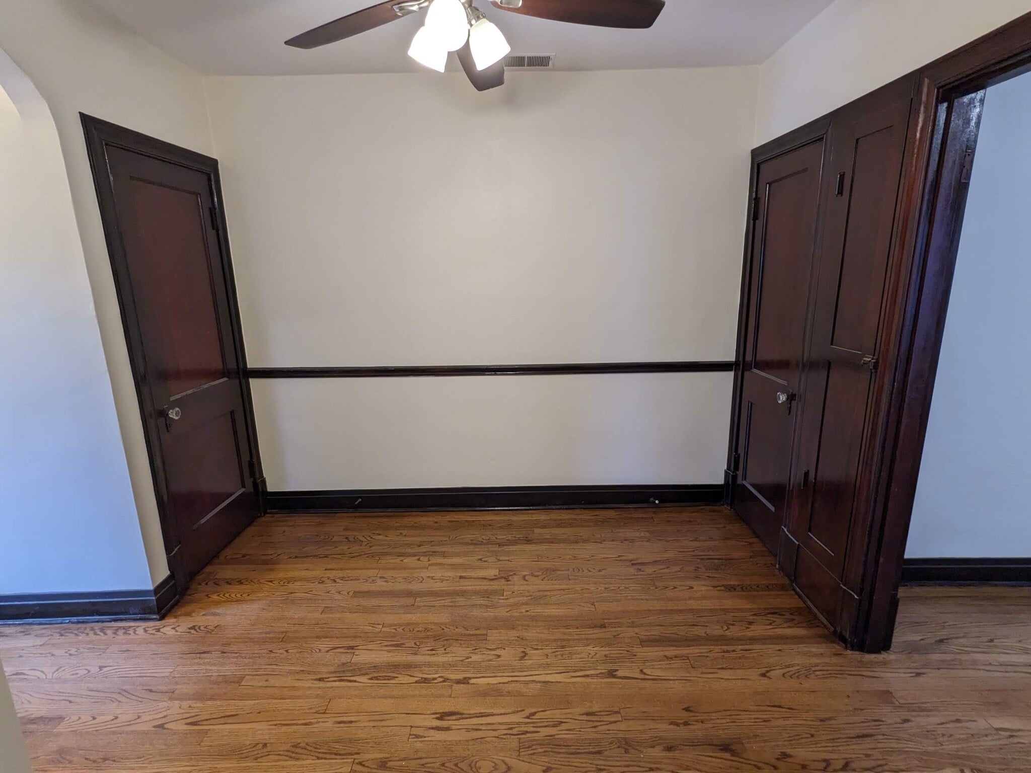 Eat-in kitchen E - 6633 Alamo Avenue