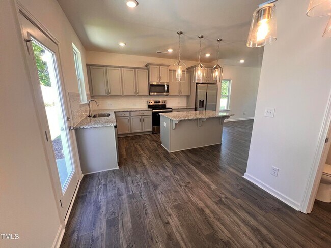 Building Photo - 52 Camel Crazies Pl