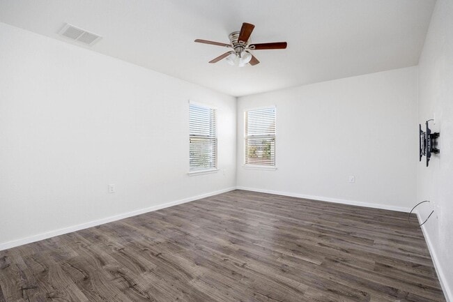 Building Photo - 8909 Winter Haven Rd