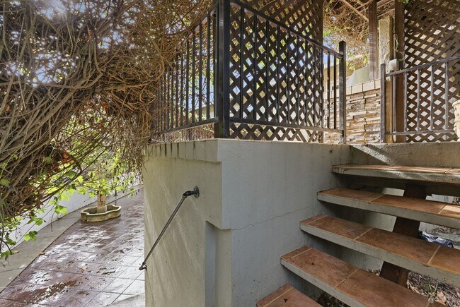 Building Photo - Exceptional Home in the Back of the Valley, Pacifica