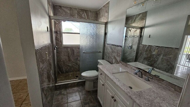 Building Photo - 3 Bedroom Pool Home in North Port  - MOVE ...