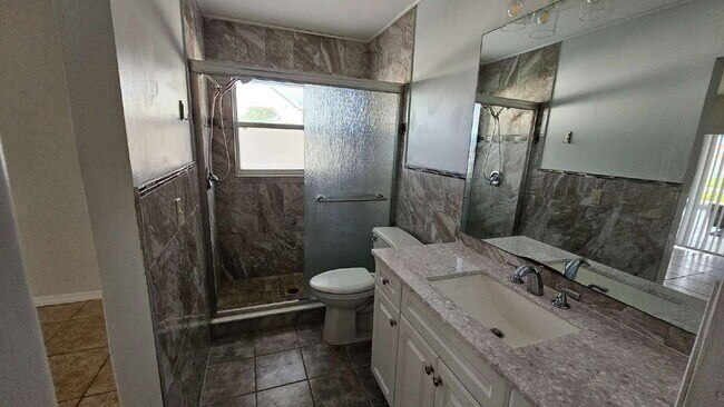 Building Photo - 3 Bedroom Pool Home in North Port - Rent I...