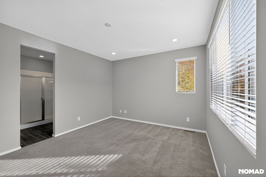 Building Photo - 4672 Clear Creek Dr