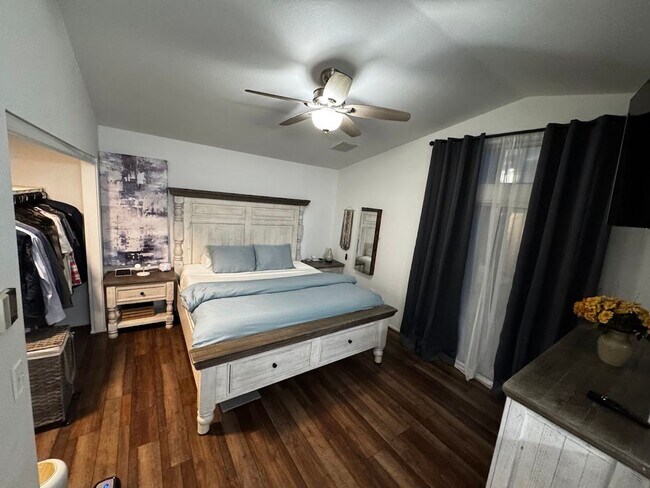 Building Photo - 3700 Mt Lassen Ave