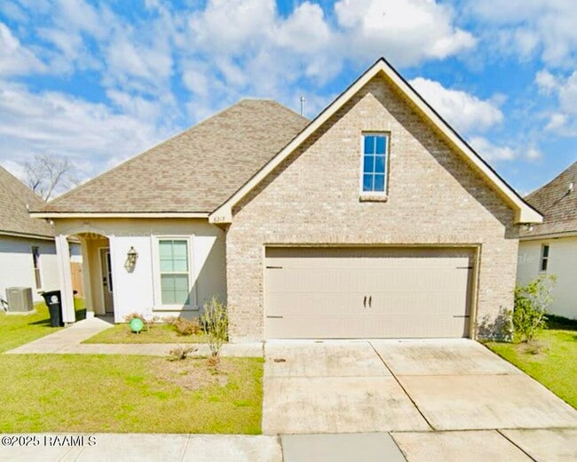 Primary Photo - 6217 Lake Edge Dr