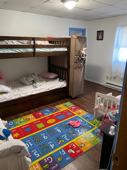 Building Photo - 13 Cottage St