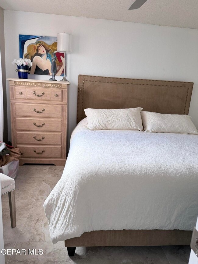 Building Photo - 6035 Bandolero Dr