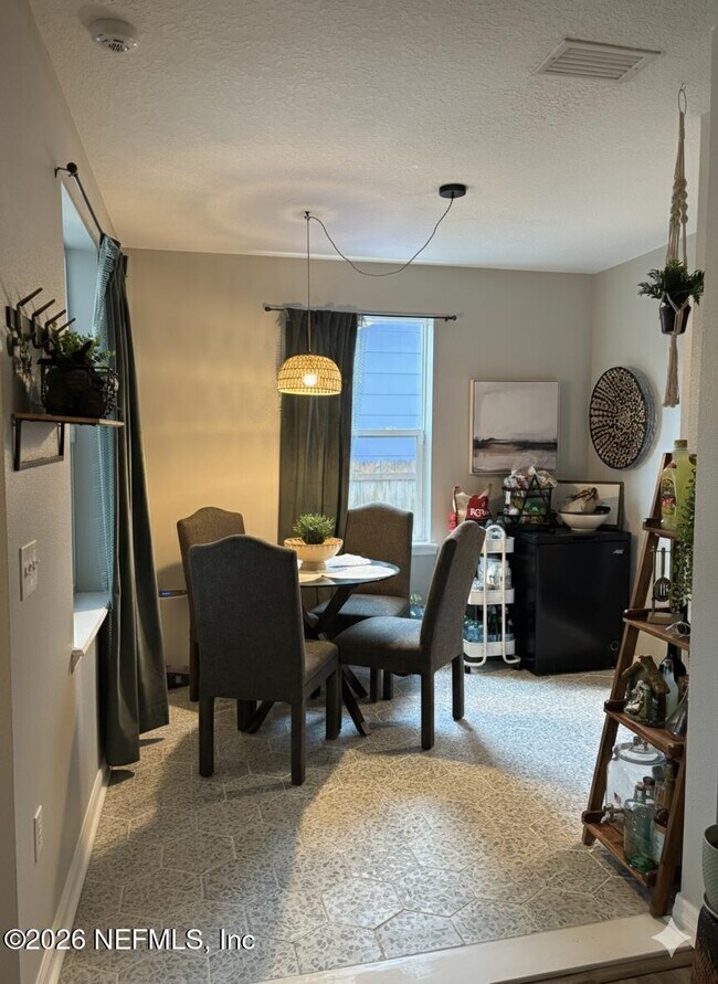 Building Photo - 4608 Wheeler Ave