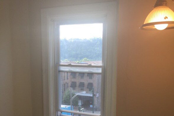 Building Photo - 811 Sarah St