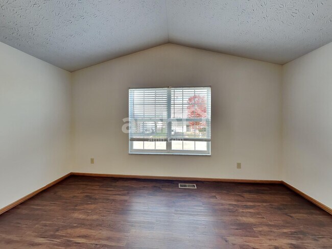 Building Photo - 3852 Winding Twig Dr