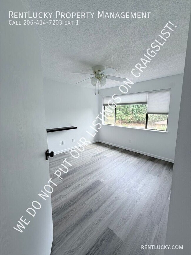 Building Photo - 3221 SW 319th Pl