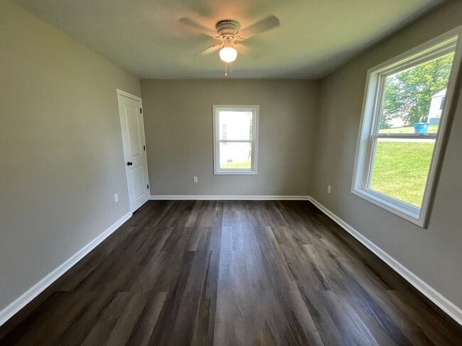 Building Photo - 2 Bedroom Home in Harrodsburg!