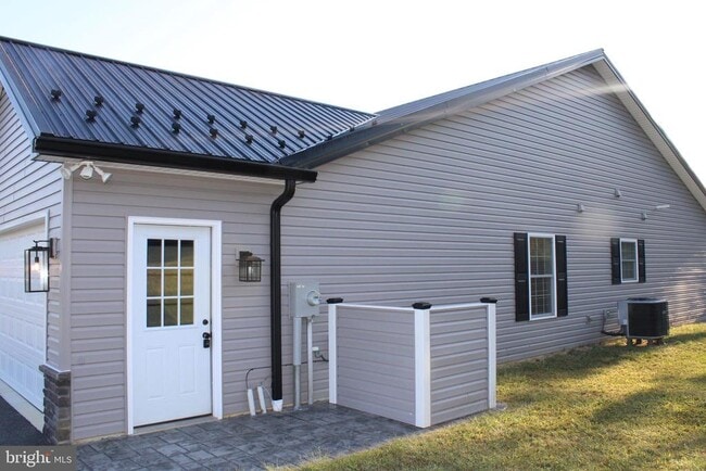 Building Photo - 775 DRIVE