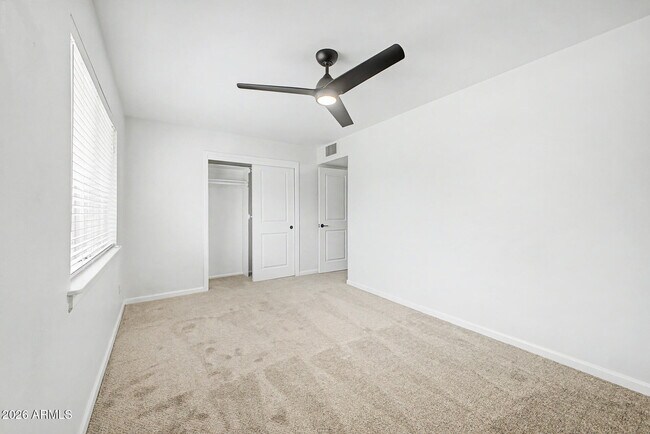 Building Photo - 6108 N 11th Ave