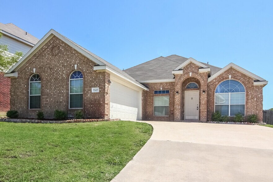 Primary Photo - 7517 Creek Meadow Dr