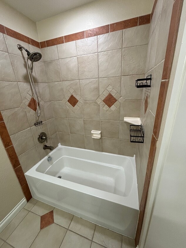 Upstairs Bath Custom Deep Tub - 19918 Westerly Dr