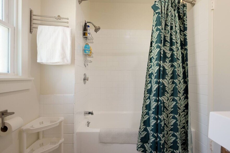 Building Photo - 2816 Martin Luther King Jr Way