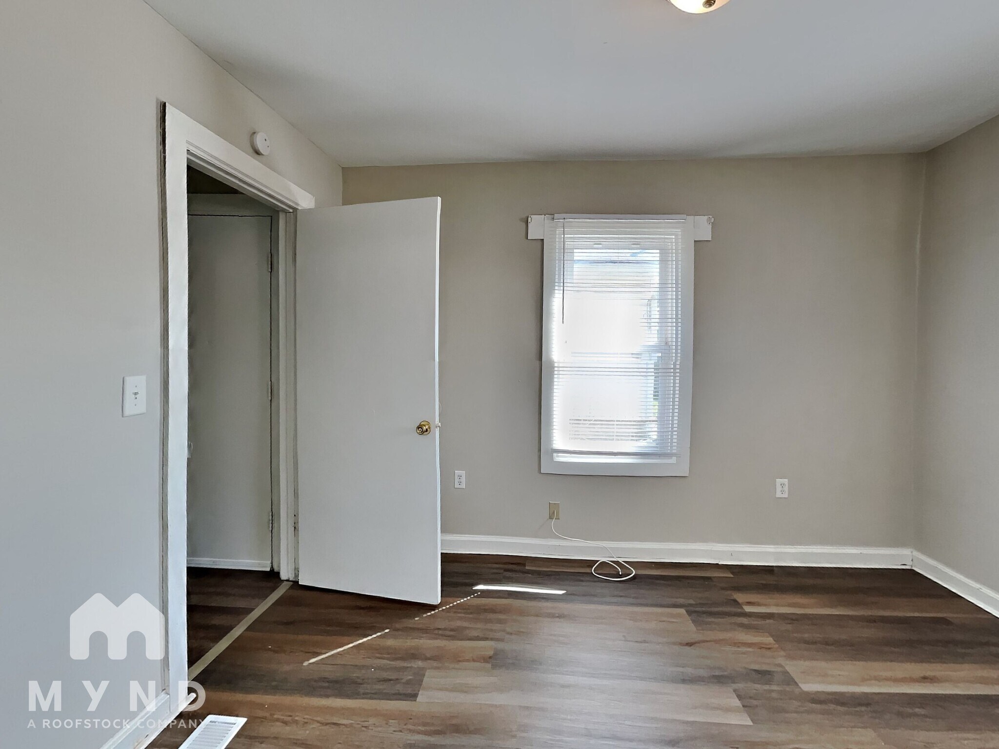 Building Photo - 1709 E Tabor St