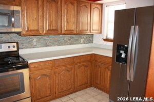 Building Photo - 421 Watts Ln