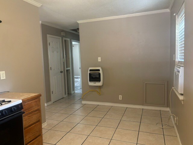 Building Photo - 711 Hillview St