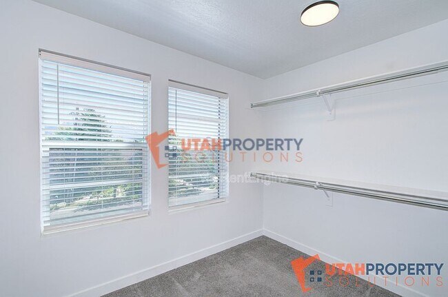Building Photo - 3069 N 300 W