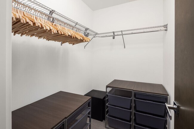 Building Photo - North Beacon Hill Townhome Living!