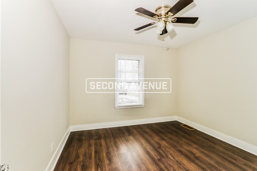 Building Photo - 1032 Sale Ave