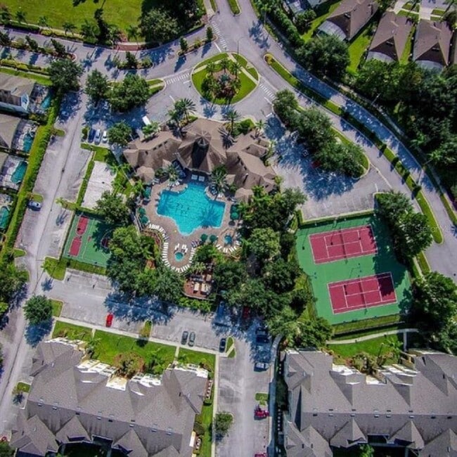 Building Photo - 8121 Fan Palm Way
