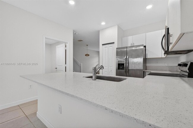 Building Photo - 2662 SE 10th St