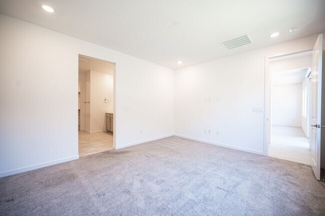 Building Photo - FABULOUS ALMOST NEW SINGLE STORY - READY T...